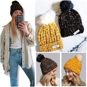 NWT Ruggine Confetti Knit Fleece Lined Pom Pom Beanie